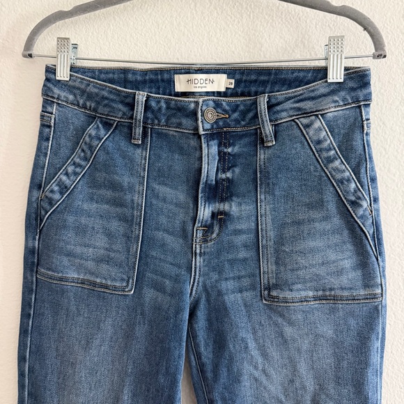 Hidden LA Womens HAPPI Medium Wash Frayed Hem Cargo Crop Flare Size 28 - Picture 3 of 6